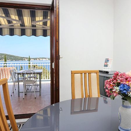 Family Friendly Seaside Apartments Razanj, Rogoznica - 10373 ห้อง รูปภาพ