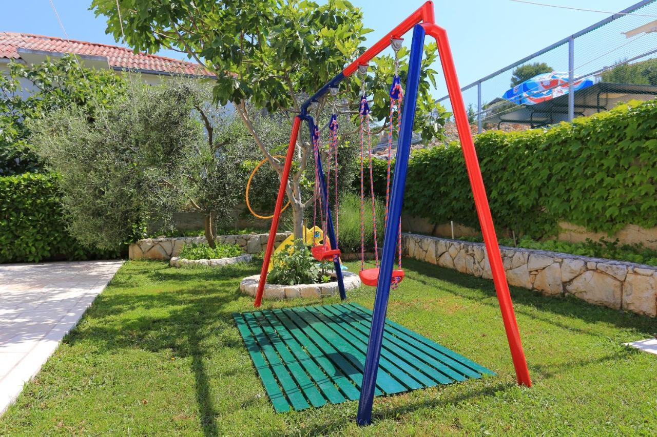 Family Friendly Seaside Apartments Razanj, Rogoznica - 10373 ภายนอก รูปภาพ