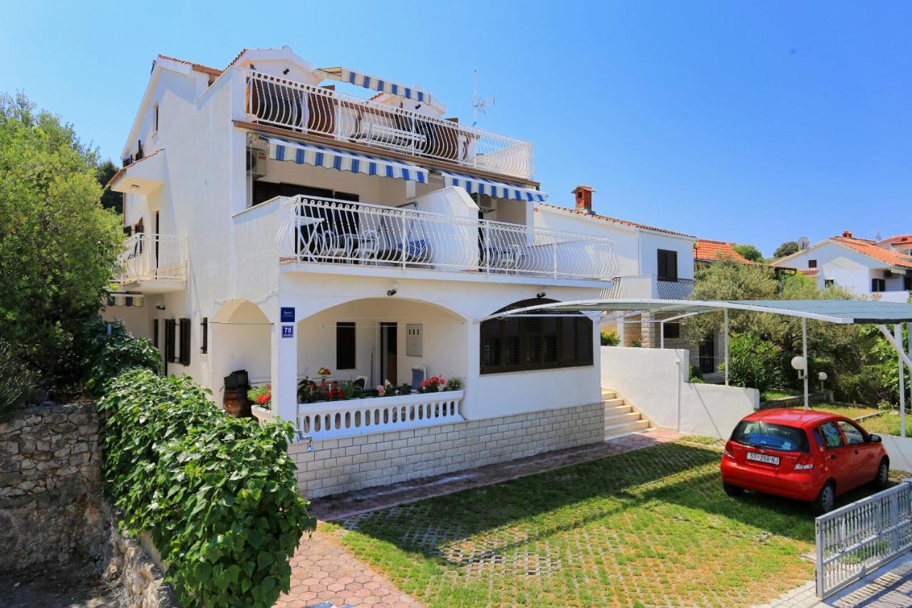 Family Friendly Seaside Apartments Razanj, Rogoznica - 10373 ภายนอก รูปภาพ