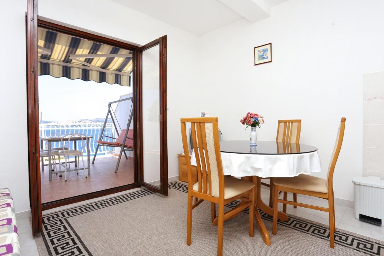 Family Friendly Seaside Apartments Razanj, Rogoznica - 10373 ภายนอก รูปภาพ