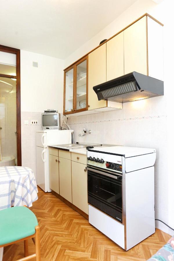 Family Friendly Seaside Apartments Razanj, Rogoznica - 10373 ภายนอก รูปภาพ