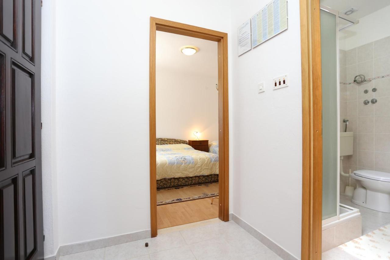 Family Friendly Seaside Apartments Razanj, Rogoznica - 10373 ภายนอก รูปภาพ