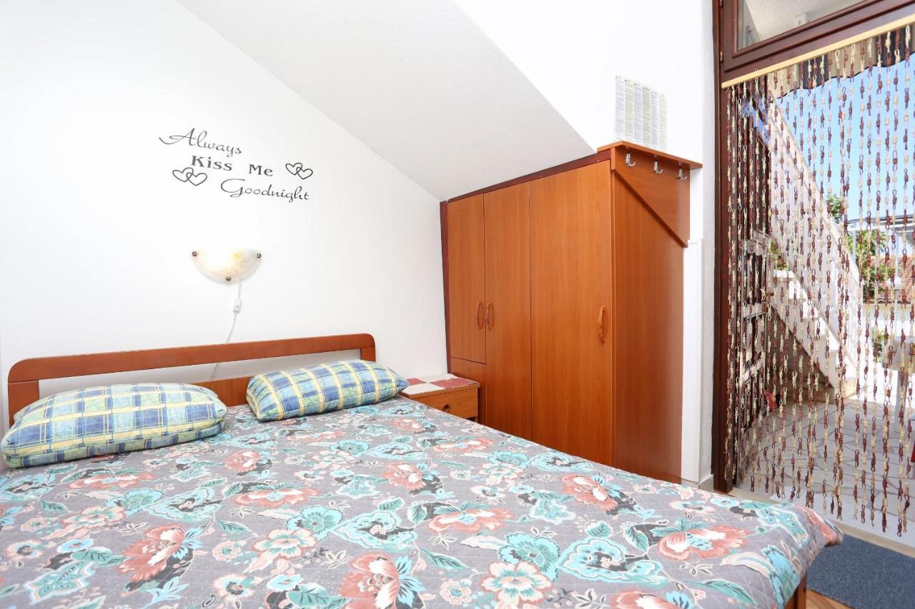 Family Friendly Seaside Apartments Razanj, Rogoznica - 10373 ภายนอก รูปภาพ