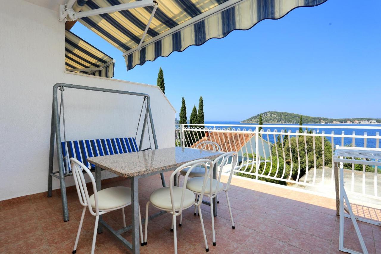 Family Friendly Seaside Apartments Razanj, Rogoznica - 10373 ภายนอก รูปภาพ