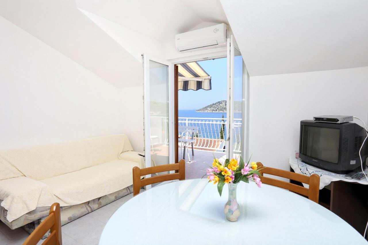 Family Friendly Seaside Apartments Razanj, Rogoznica - 10373 ภายนอก รูปภาพ