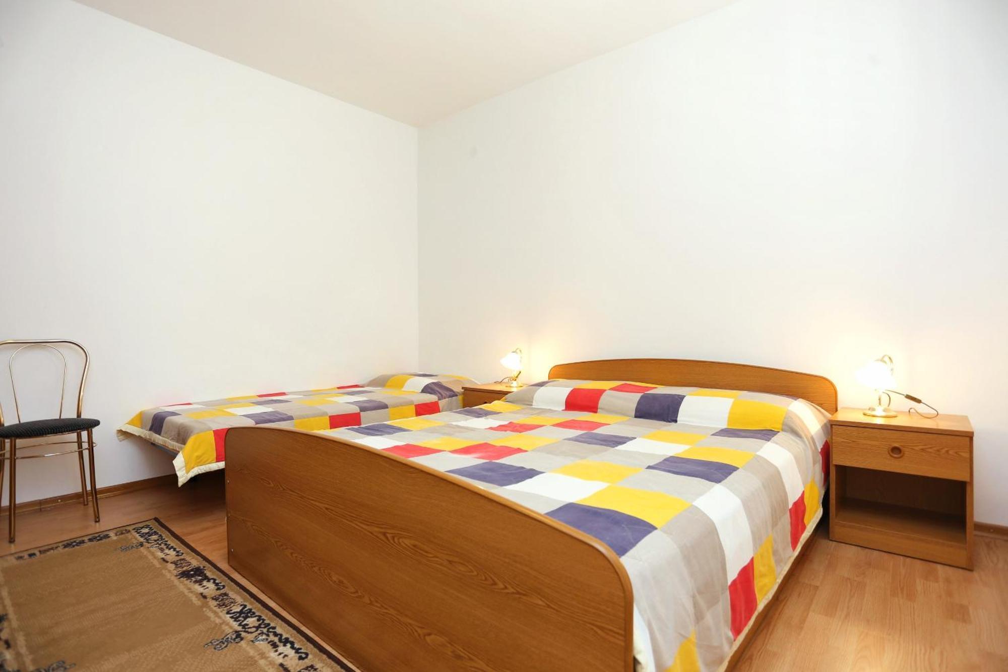 Family Friendly Seaside Apartments Razanj, Rogoznica - 10373 ห้อง รูปภาพ