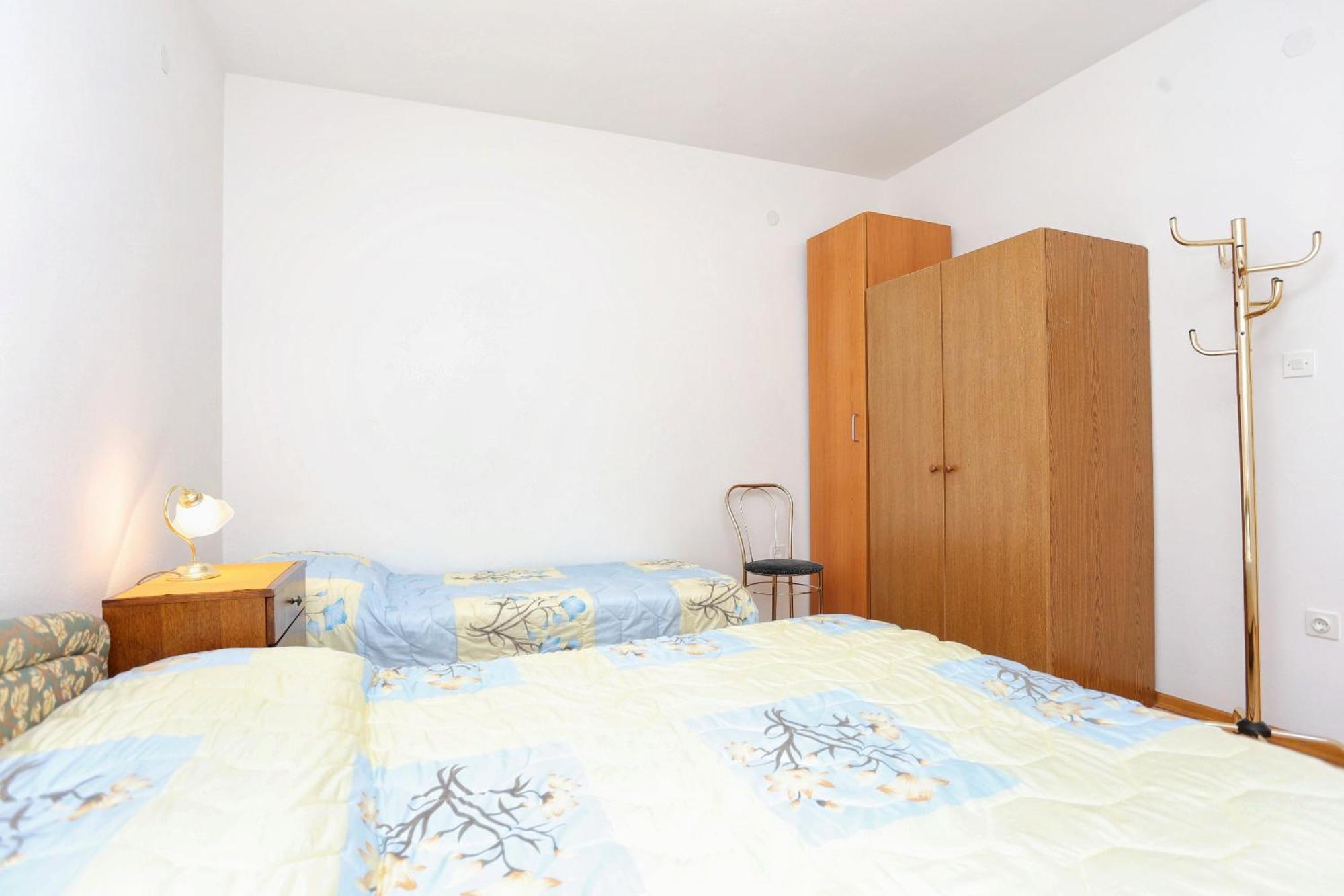 Family Friendly Seaside Apartments Razanj, Rogoznica - 10373 ห้อง รูปภาพ