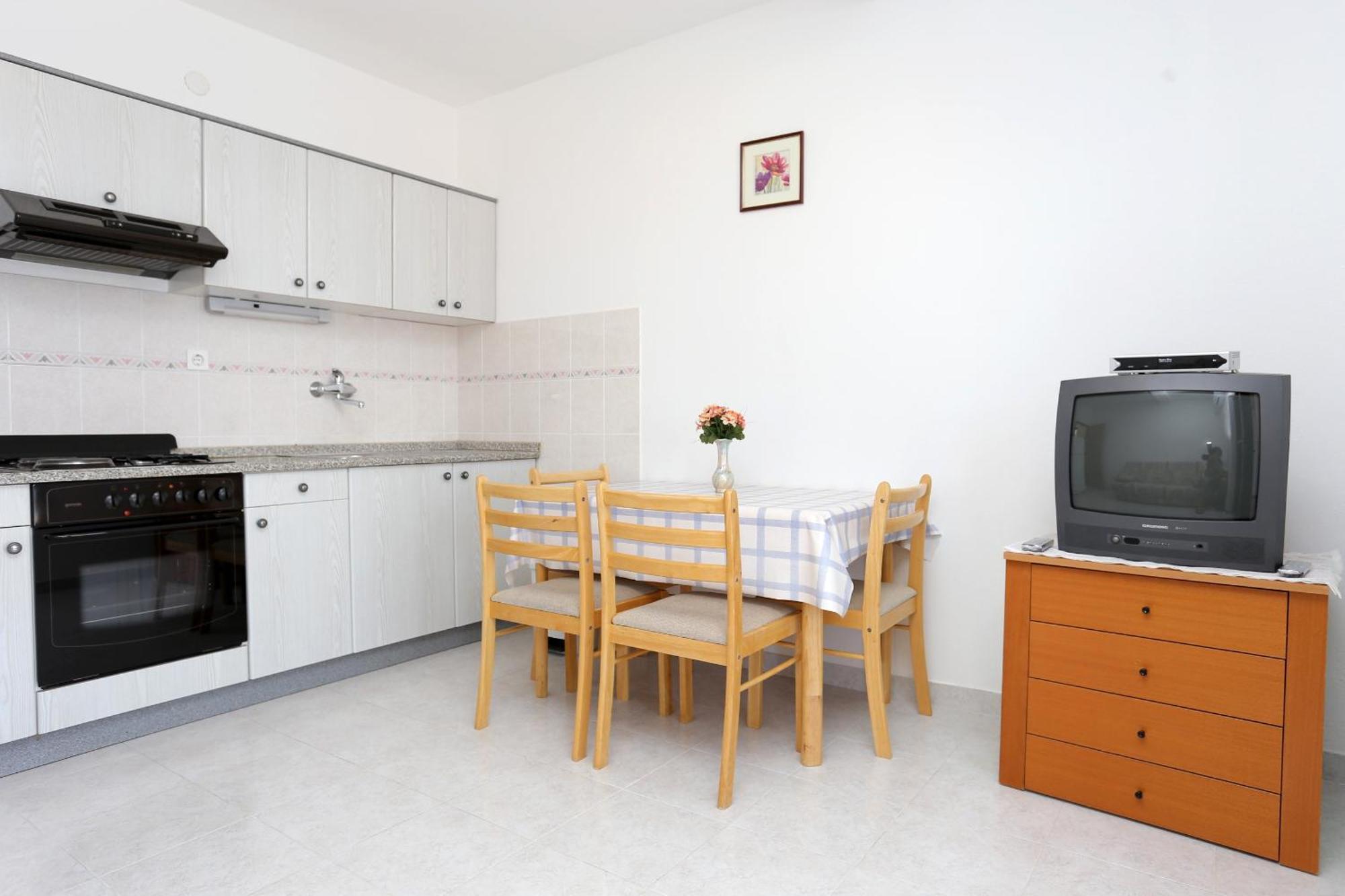 Family Friendly Seaside Apartments Razanj, Rogoznica - 10373 ห้อง รูปภาพ