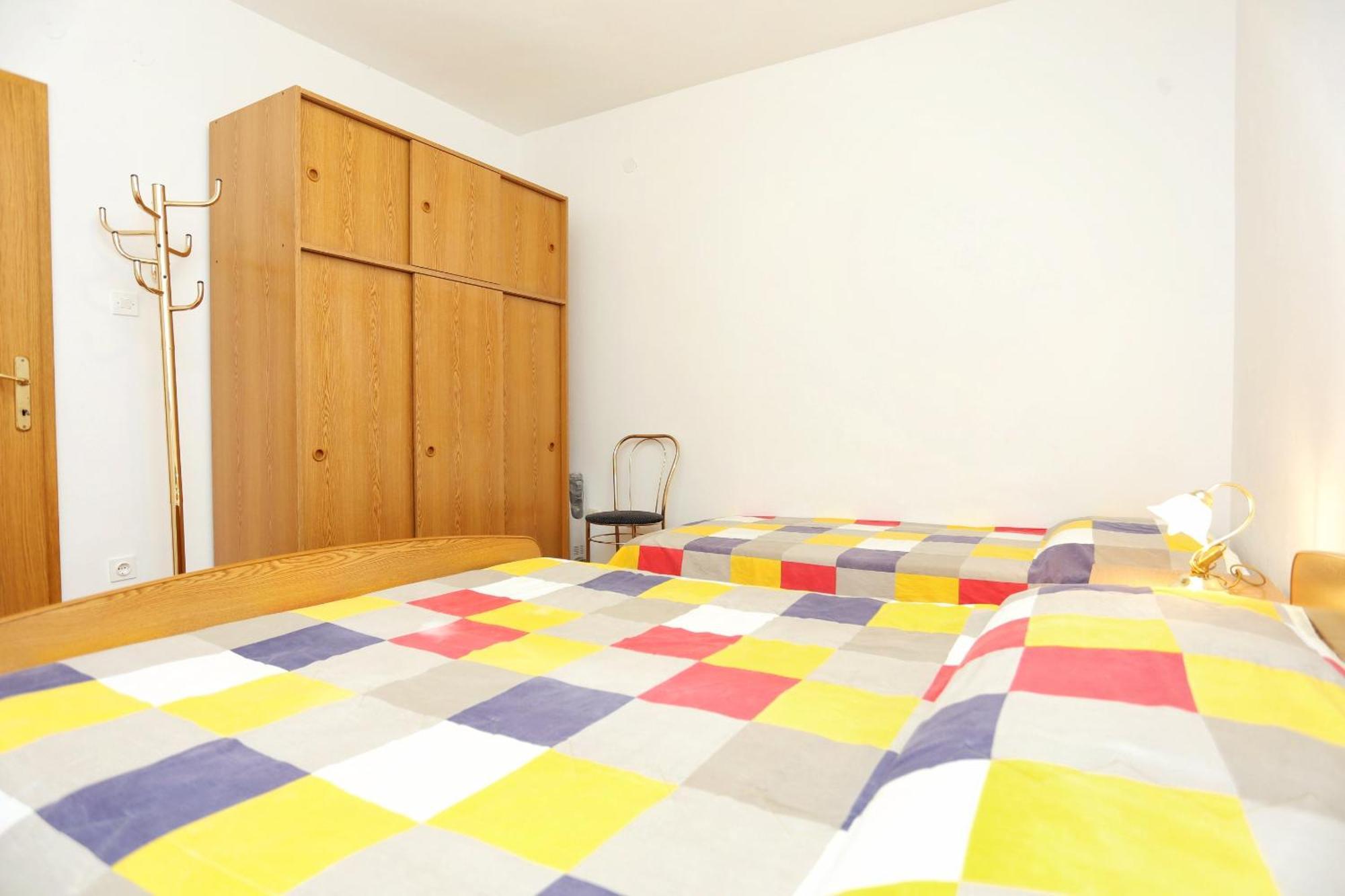 Family Friendly Seaside Apartments Razanj, Rogoznica - 10373 ห้อง รูปภาพ