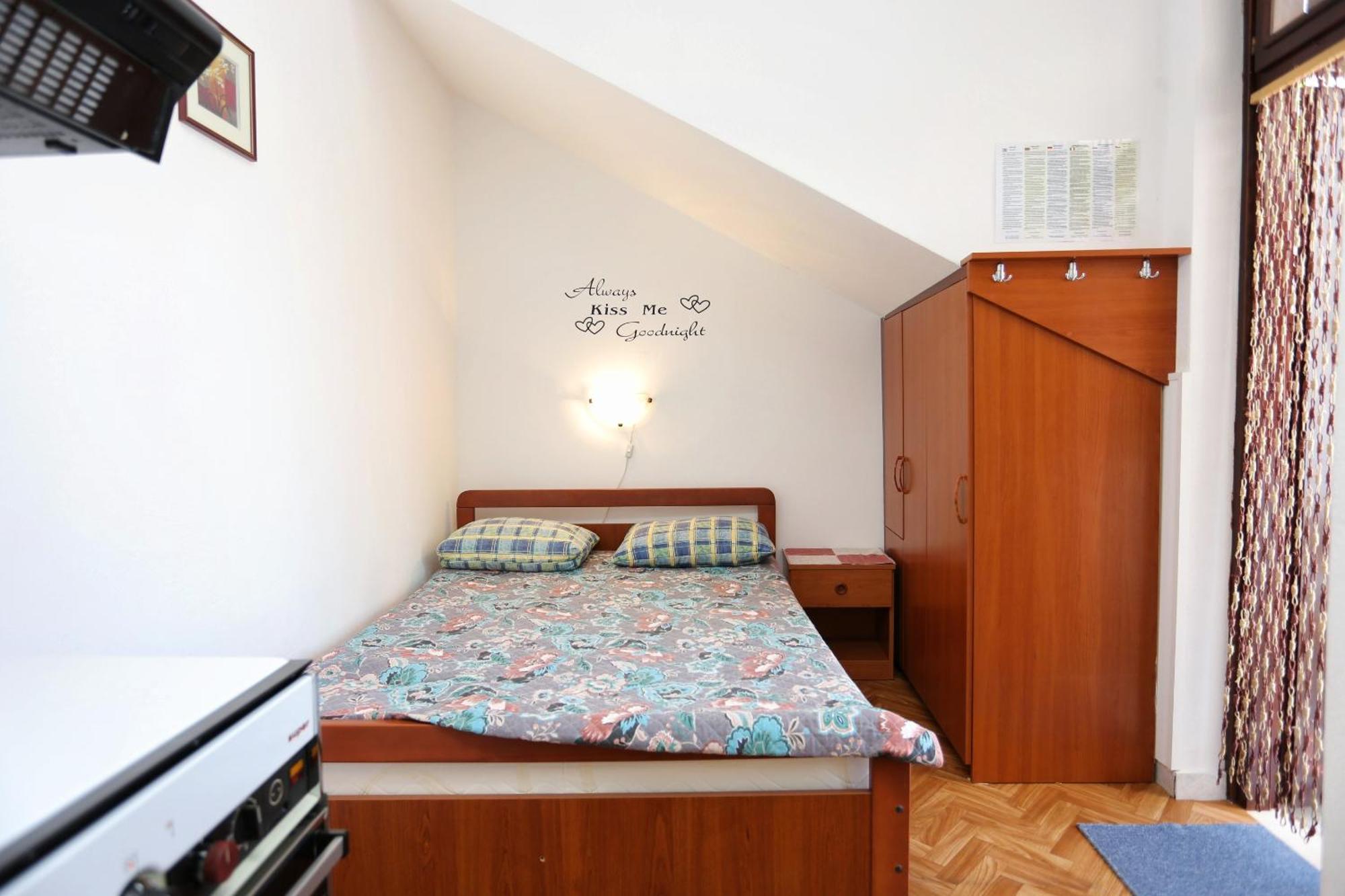 Family Friendly Seaside Apartments Razanj, Rogoznica - 10373 ห้อง รูปภาพ